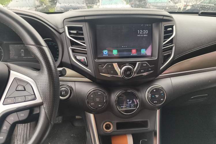 Used BYD Song New Energy 2017 Song DM 1.5TID All-Wheel Drive Prestige Model Audio And AC Panel