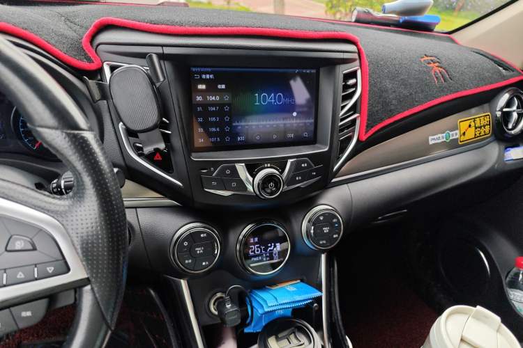 Used BYD Song New Energy 2017 Song DM 1.5TID All-Wheel Drive Luxury Model Audio And AC Panel