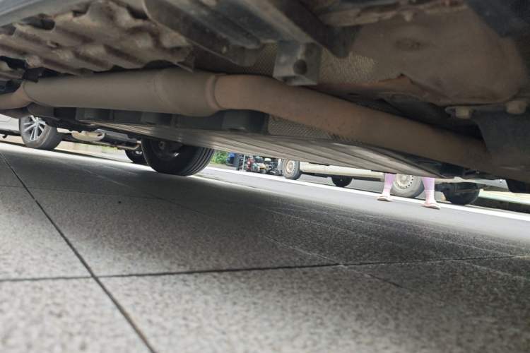 Used BYD Song New Energy 2017 Song DM 1.5TID All-Wheel Drive Prestige Model Chassis Front Right