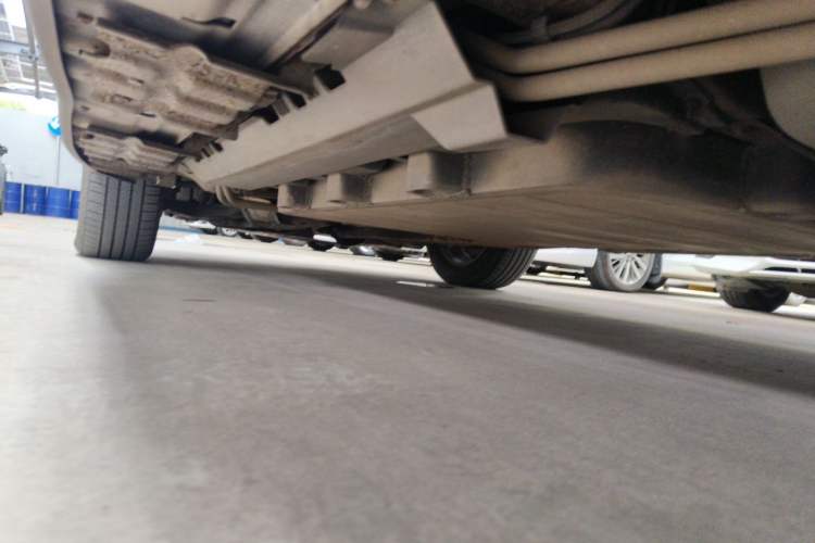 Used BYD Song New Energy 2017 Song DM 1.5TID All-Wheel Drive Luxury Model Chassis Rear Left