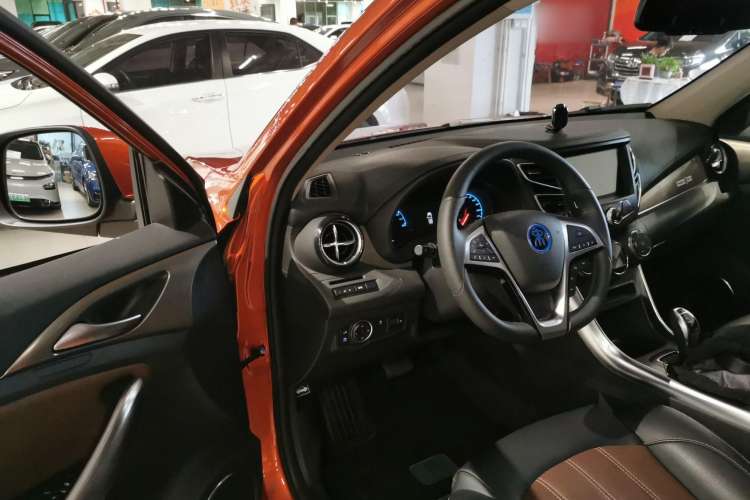 Used BYD Song New Energy 2017 Song DM 1.5TID All-Wheel Drive Luxury Model Driver Seat