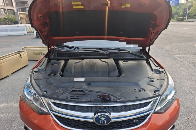 Used BYD Song New Energy 2017 Song DM 1.5TID All-Wheel Drive Luxury Model Engine Bay