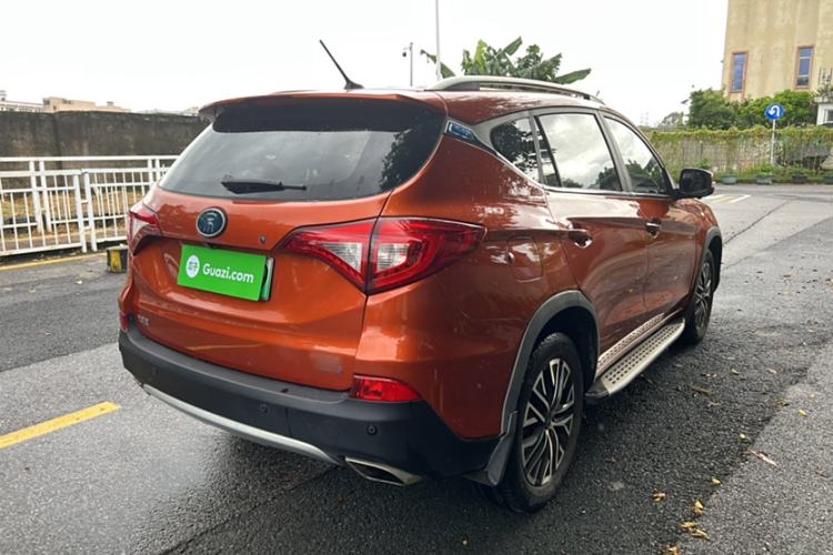 Used BYD Song New Energy 2017 Song DM 1.5TID All-Wheel Drive Luxury Model Exterior 3