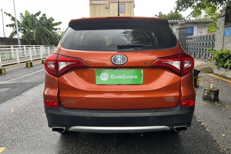 Used BYD Song New Energy 2017 Song DM 1.5TID All-Wheel Drive Luxury Model Exterior 4