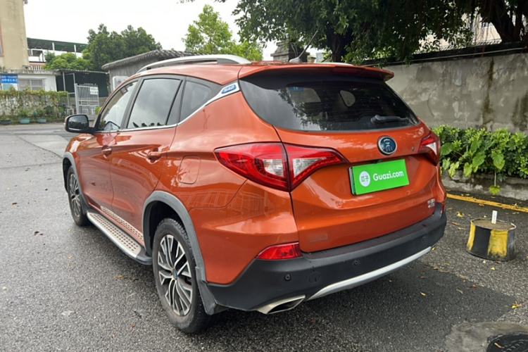 Used BYD Song New Energy 2017 Song DM 1.5TID All-Wheel Drive Luxury Model Exterior 5