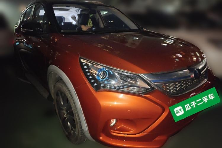 Used BYD Song New Energy 2017 Song DM 1.5TID All-Wheel Drive Luxury Model Front Right 45 Deg