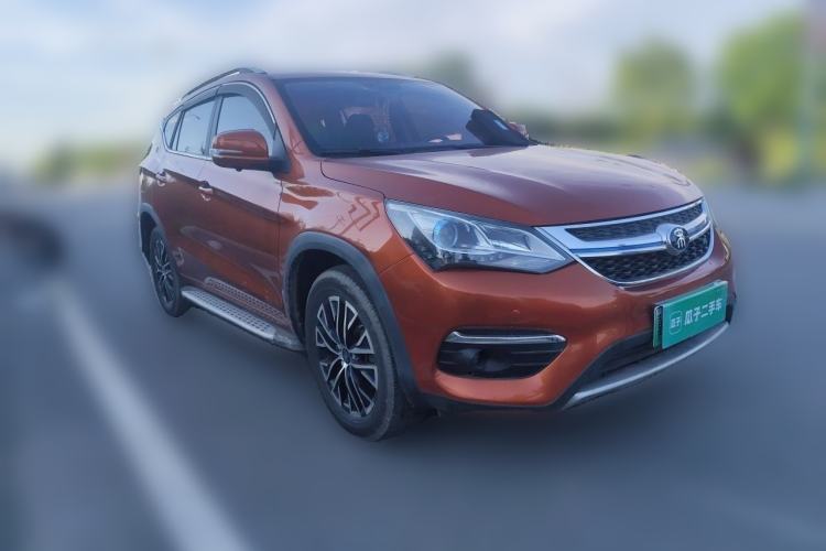 Used BYD Song New Energy 2017 Song DM 1.5TID All-Wheel Drive Luxury Model Front Right 45 Deg