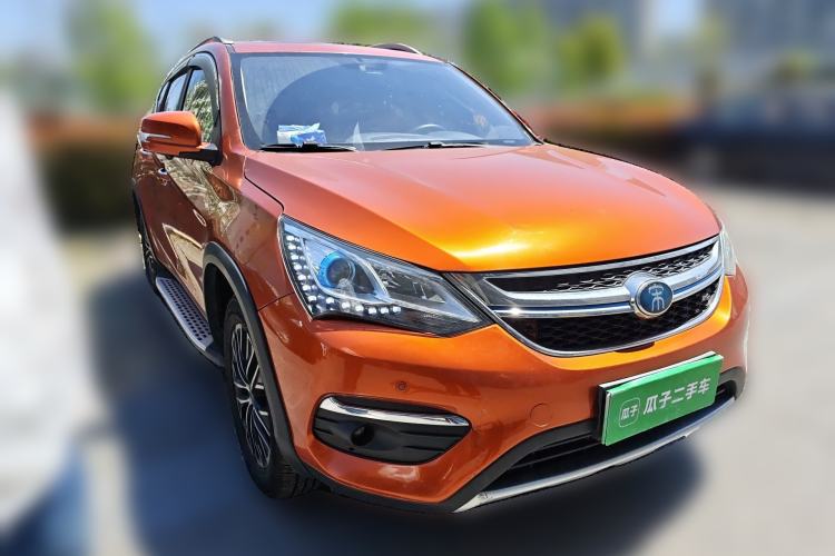 Used BYD Song New Energy 2017 Song DM 1.5TID All-Wheel Drive Prestige Model Front Right 45 Deg