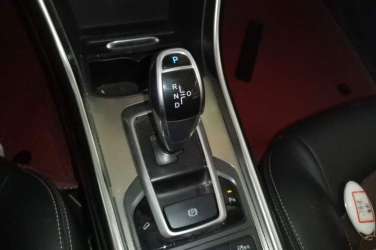 Used BYD Song New Energy 2017 Song DM 1.5TID All-Wheel Drive Luxury Model Gear Lever