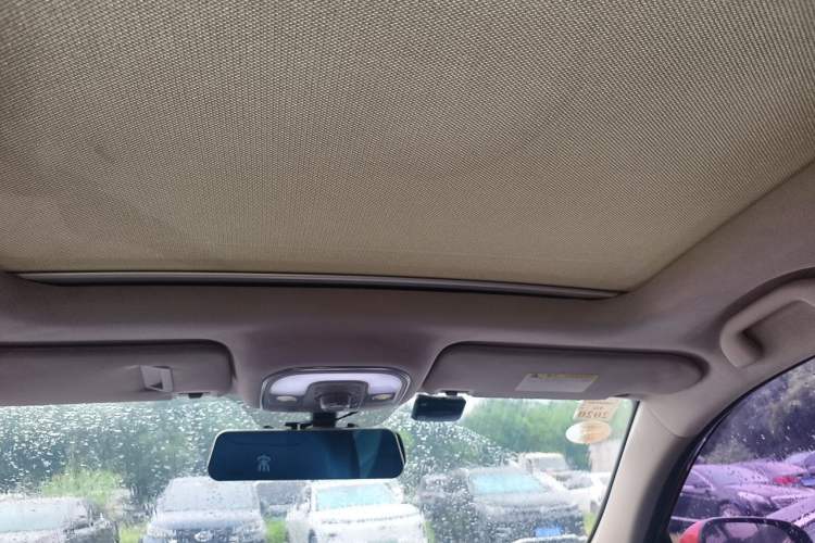 Used BYD Song New Energy 2017 Song DM 1.5TID All-Wheel Drive Prestige Model Headliner
