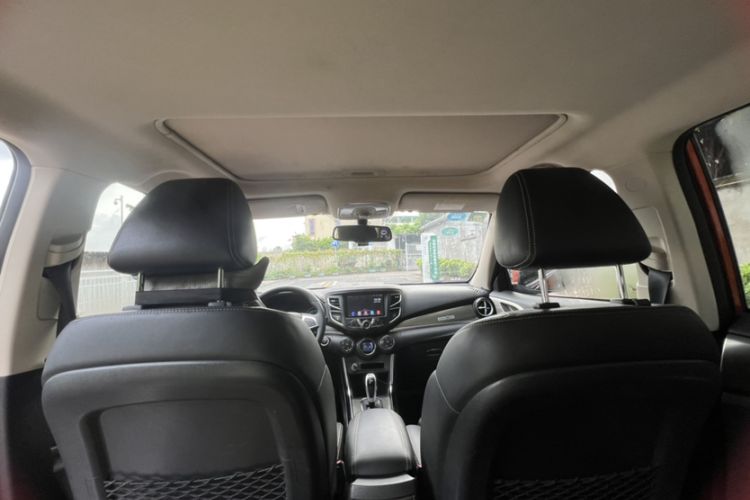 Used BYD Song New Energy 2017 Song DM 1.5TID All-Wheel Drive Luxury Model Headliner