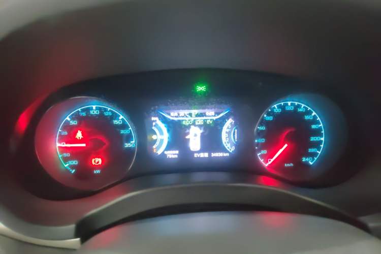 Used BYD Song New Energy 2017 Song DM 1.5TID All-Wheel Drive Luxury Model Instrument Cluster