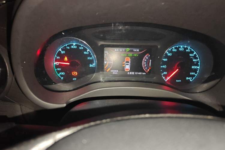Used BYD Song New Energy 2017 Song DM 1.5TID All-Wheel Drive Luxury Model Instrument Cluster