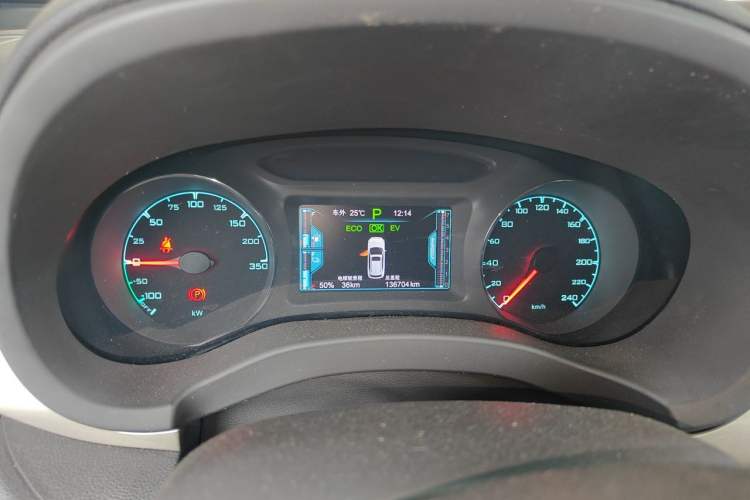 Used BYD Song New Energy 2017 Song DM 1.5TID All-Wheel Drive Luxury Model Instrument Cluster