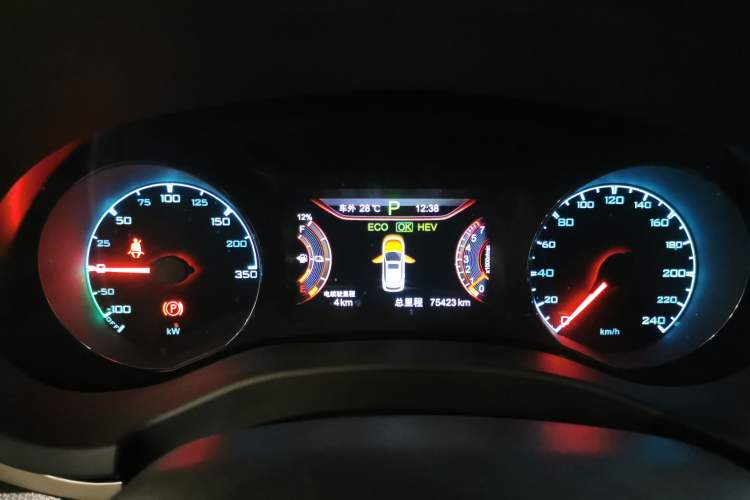 Used BYD Song New Energy 2017 Song DM 1.5TID All-Wheel Drive Luxury Model Instrument Cluster