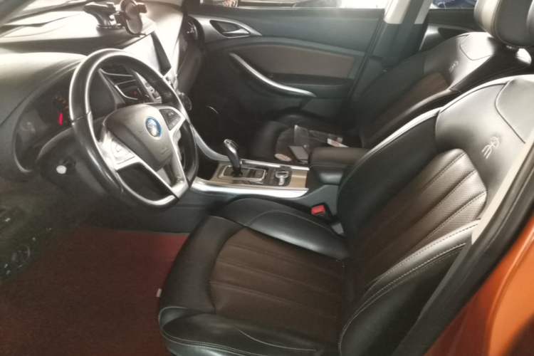 Used BYD Song New Energy 2017 Song DM 1.5TID All-Wheel Drive Luxury Model Left Front Seat