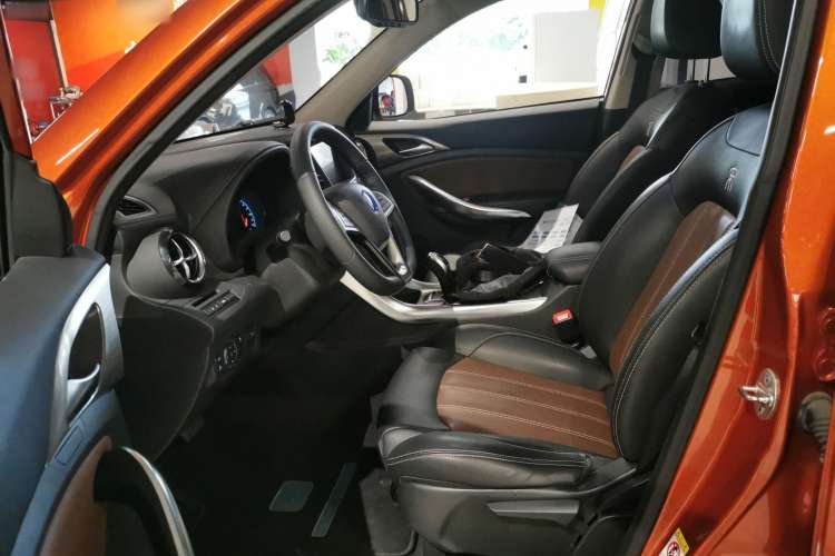 Used BYD Song New Energy 2017 Song DM 1.5TID All-Wheel Drive Luxury Model Left Front Seat