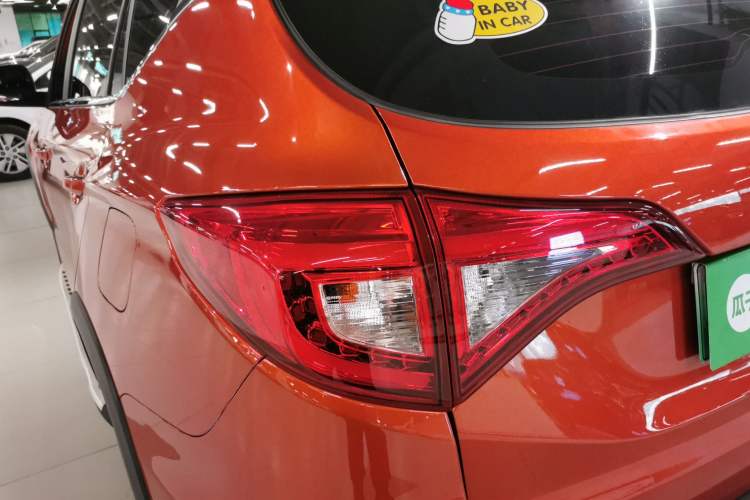 Used BYD Song New Energy 2017 Song DM 1.5TID All-Wheel Drive Luxury Model Left Rear Taillight