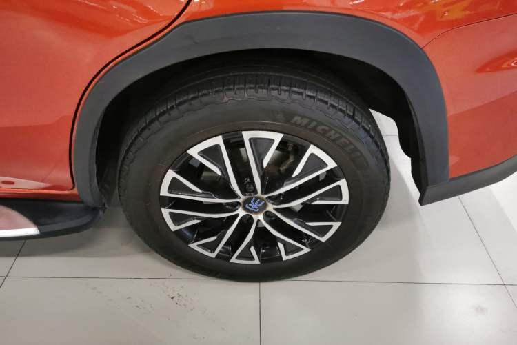 Used BYD Song New Energy 2017 Song DM 1.5TID All-Wheel Drive Luxury Model Left Rear Wheel Hub