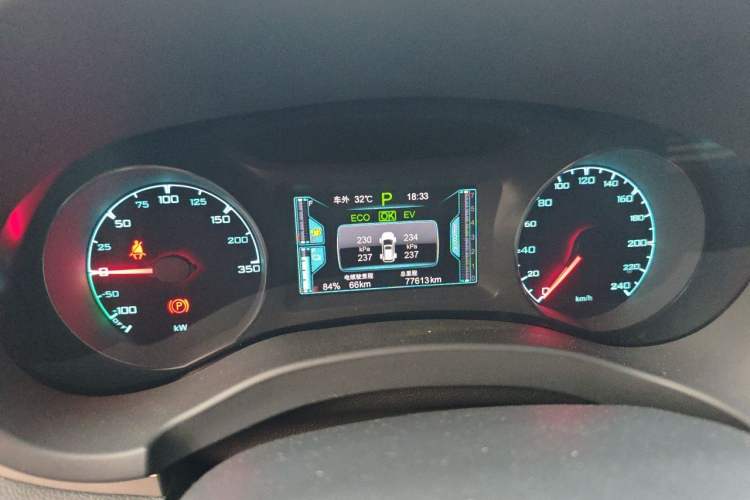 Used BYD Song New Energy 2017 Song DM 1.5TID All-Wheel Drive Luxury Model Odometer Close Up
