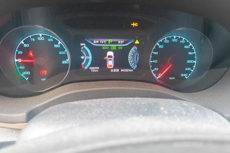 Used BYD Song New Energy 2017 Song DM 1.5TID All-Wheel Drive Prestige Model Odometer Close Up