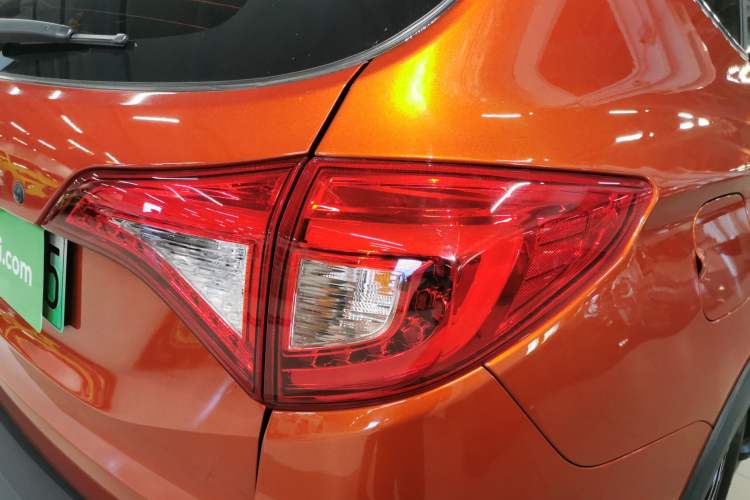 Used BYD Song New Energy 2017 Song DM 1.5TID All-Wheel Drive Luxury Model Right Rear Taillight