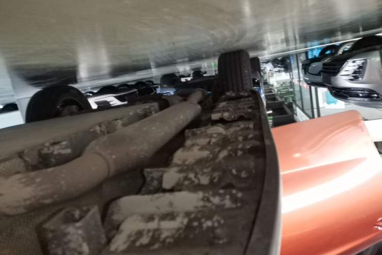 Used BYD Song New Energy 2017 Song DM 1.5TID All-Wheel Drive Luxury Model Right Side Sill