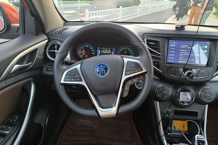 Used BYD Song New Energy 2017 Song DM 1.5TID All-Wheel Drive Luxury Model Steering Wheel