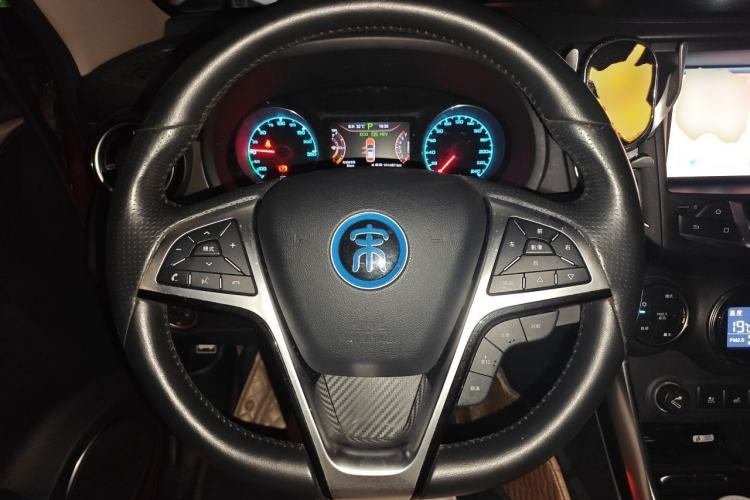 Used BYD Song New Energy 2017 Song DM 1.5TID All-Wheel Drive Luxury Model Steering Wheel