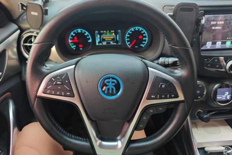Used BYD Song New Energy 2017 Song DM 1.5TID All-Wheel Drive Luxury Model Steering Wheel