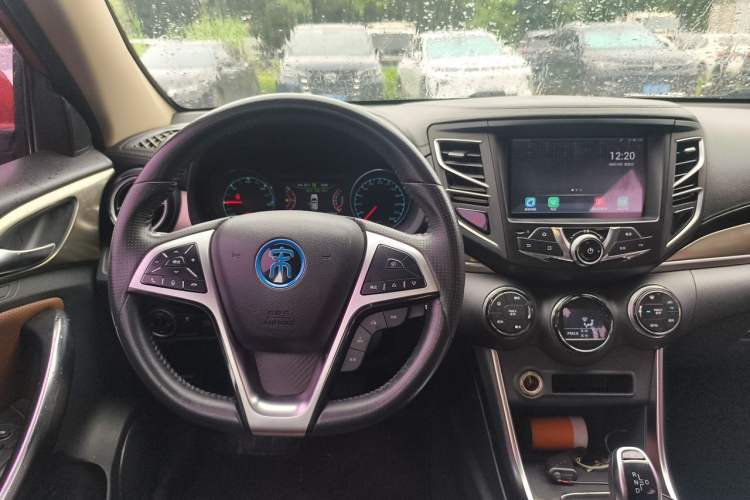 Used BYD Song New Energy 2017 Song DM 1.5TID All-Wheel Drive Prestige Model Steering Wheel