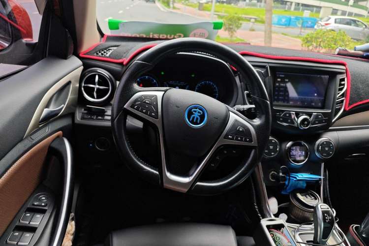 Used BYD Song New Energy 2017 Song DM 1.5TID All-Wheel Drive Luxury Model Steering Wheel