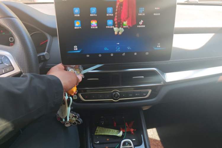 Used BYD Song New Energy 2018 Song EV400 Smart Connectivity Enjoyment Model Audio And AC Panel