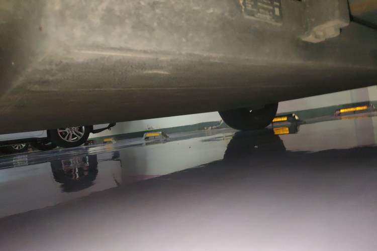 Used BYD Song New Energy 2018 Song EV400 Smart Connectivity Advanced Model Chassis Front Left