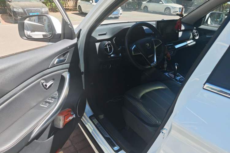 Used BYD Song New Energy 2018 Song EV400 Smart Connectivity Enjoyment Model Driver Seat