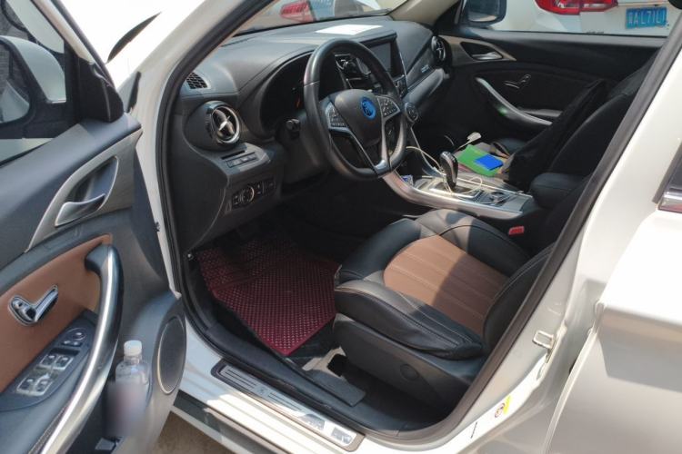 Used BYD Song New Energy 2018 Song EV400 Smart Connectivity Enjoyment Model Driver Seat