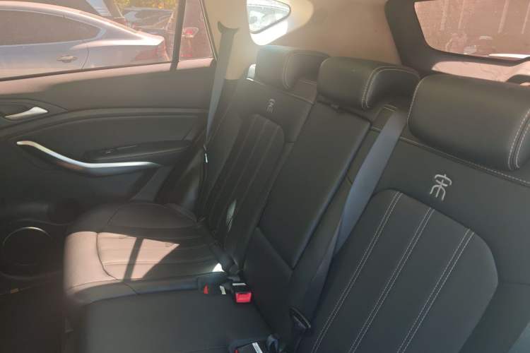 Used BYD Song New Energy 2018 Song EV400 Smart Connectivity Enjoyment Model Left Rear Seat