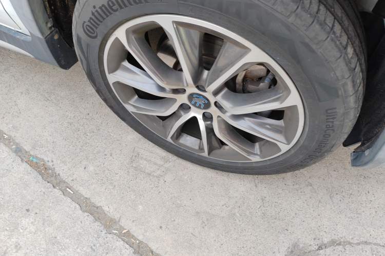 Used BYD Song New Energy 2018 Song EV400 Smart Connectivity Enjoyment Model Right Front Wheel Hub