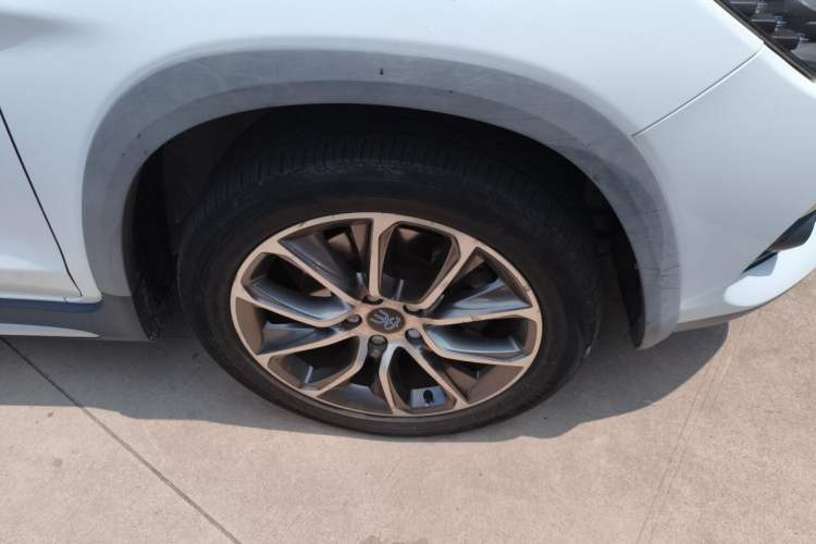 Used BYD Song New Energy 2018 Song EV400 Smart Connectivity Enjoyment Model Right Front Wheel Hub