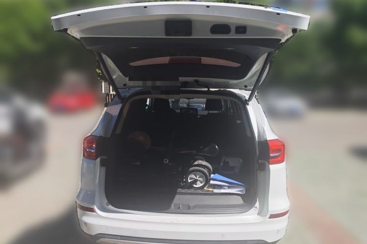 Used BYD Song New Energy 2018 Song EV400 Smart Connectivity Enjoyment Model Trunk