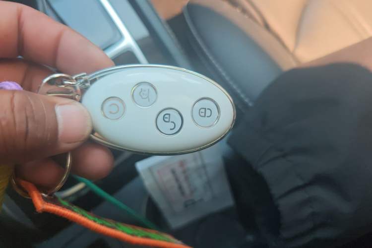 Used BYD Song New Energy 2018 Song EV400 Smart Connectivity Enjoyment Model Vehicle Key