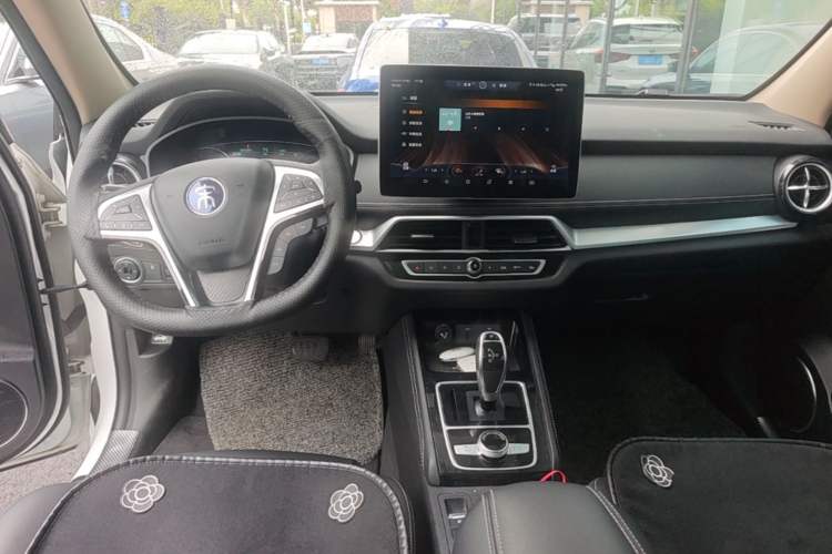 Used BYD Song New Energy 2019 Song DM 1.5TID Smart Connect Sharp Edition Center Console