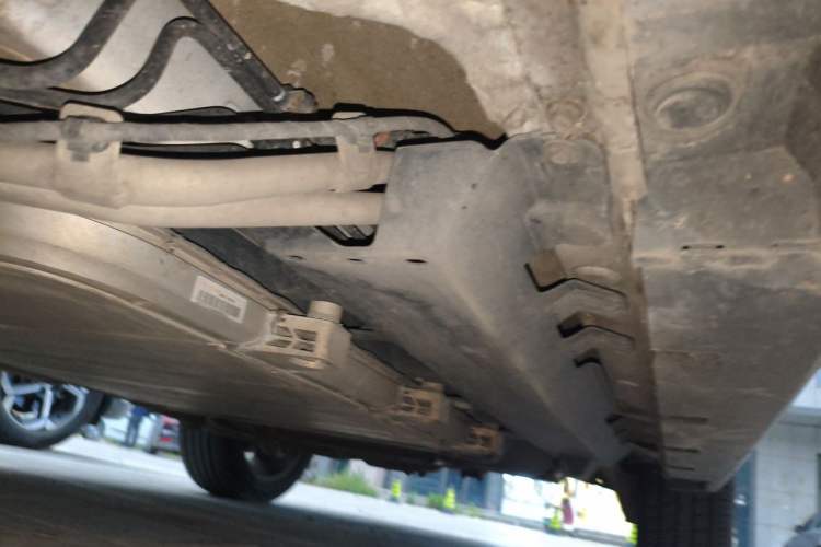 Used BYD Song New Energy 2019 Song DM 1.5TID Smart Connect Sharp Edition Chassis Front Left