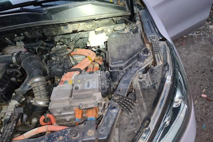 Used BYD Song New Energy 2019 Song DM 1.5TID Smart Connect Premium Model Engine Bay Left