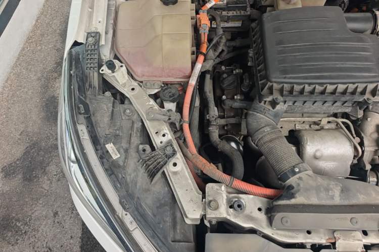 Used BYD Song New Energy 2019 Song DM 1.5TID Smart Connect Sharp Edition Engine Bay Right