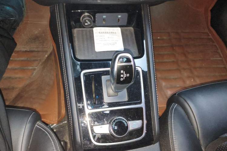 Used BYD Song New Energy 2019 Song DM 1.5TID Smart Connect Sharp Edition Gear Lever