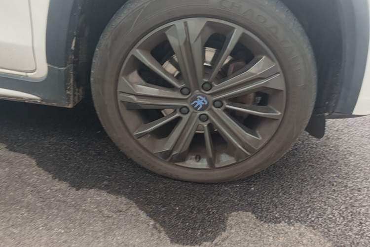 Used BYD Song New Energy 2019 Song DM 1.5TID Smart Connect Sharp Edition Right Front Wheel Hub