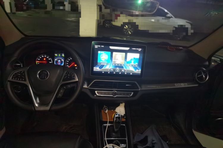 Used BYD Song New Energy 2019 Song DM 1.5TID Smart Connect Premium Model Center Console