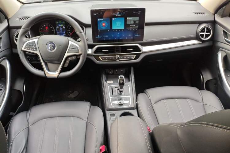 Used BYD Song New Energy 2019 Song DM 1.5TID Smart Connect Dynamic Model Center Console