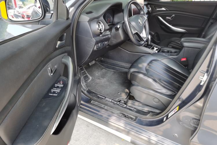 Used BYD Song New Energy 2019 Song DM 1.5TID Smart Connect Dynamic Model Driver Seat